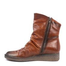 Load image into Gallery viewer, ARIA - Urban Collective Footwear
