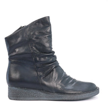 Load image into Gallery viewer, ARIA - Urban Collective Footwear
