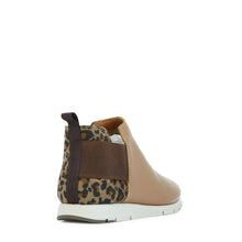 Load image into Gallery viewer, ARRIVE - Urban Collective Footwear
