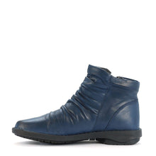 Load image into Gallery viewer, SUKAIL - Urban Collective Footwear
