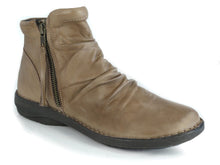 Load image into Gallery viewer, SUKAIL - Urban Collective Footwear
